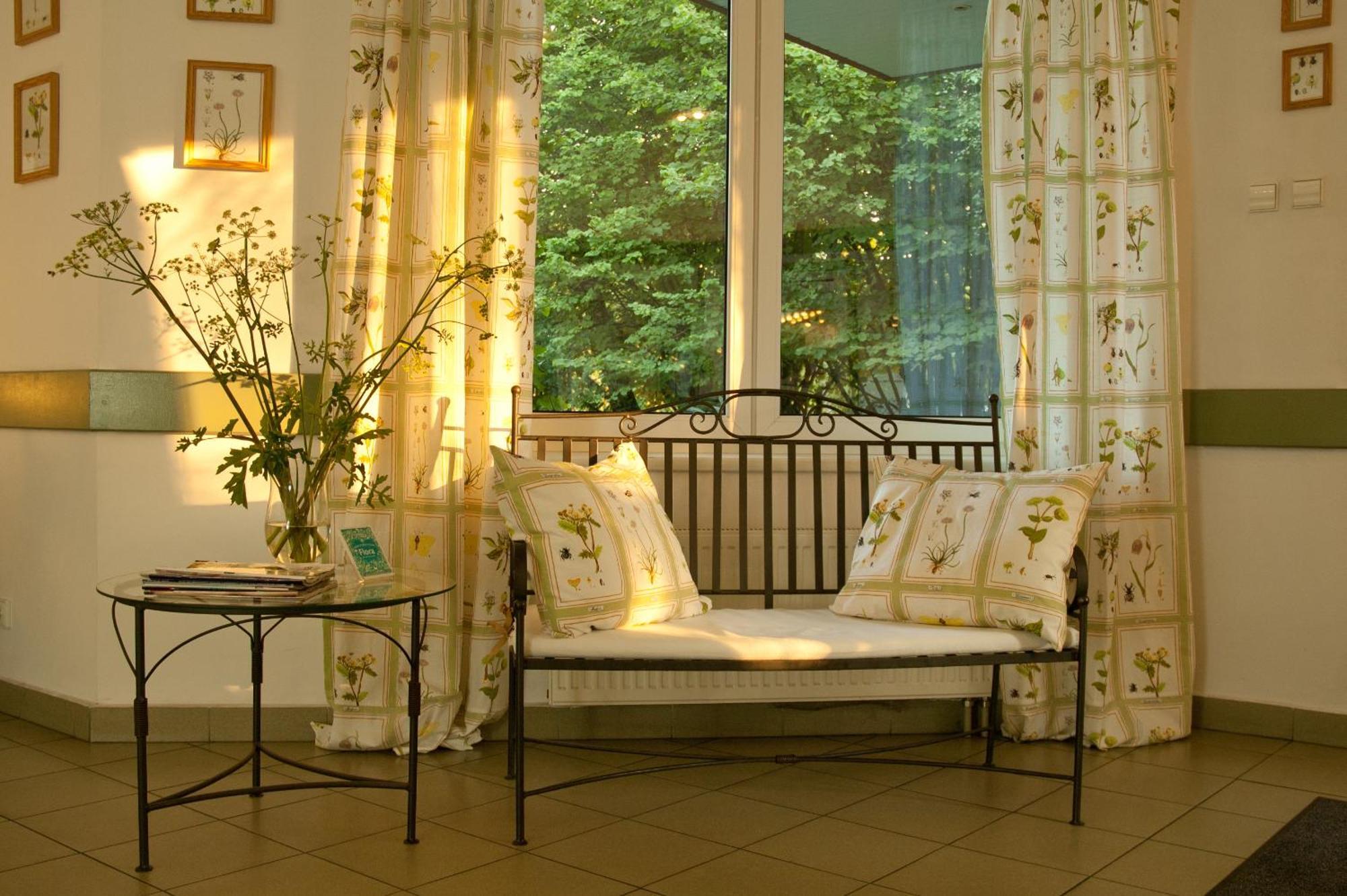 Hotel Flora Лодз Екстериор снимка